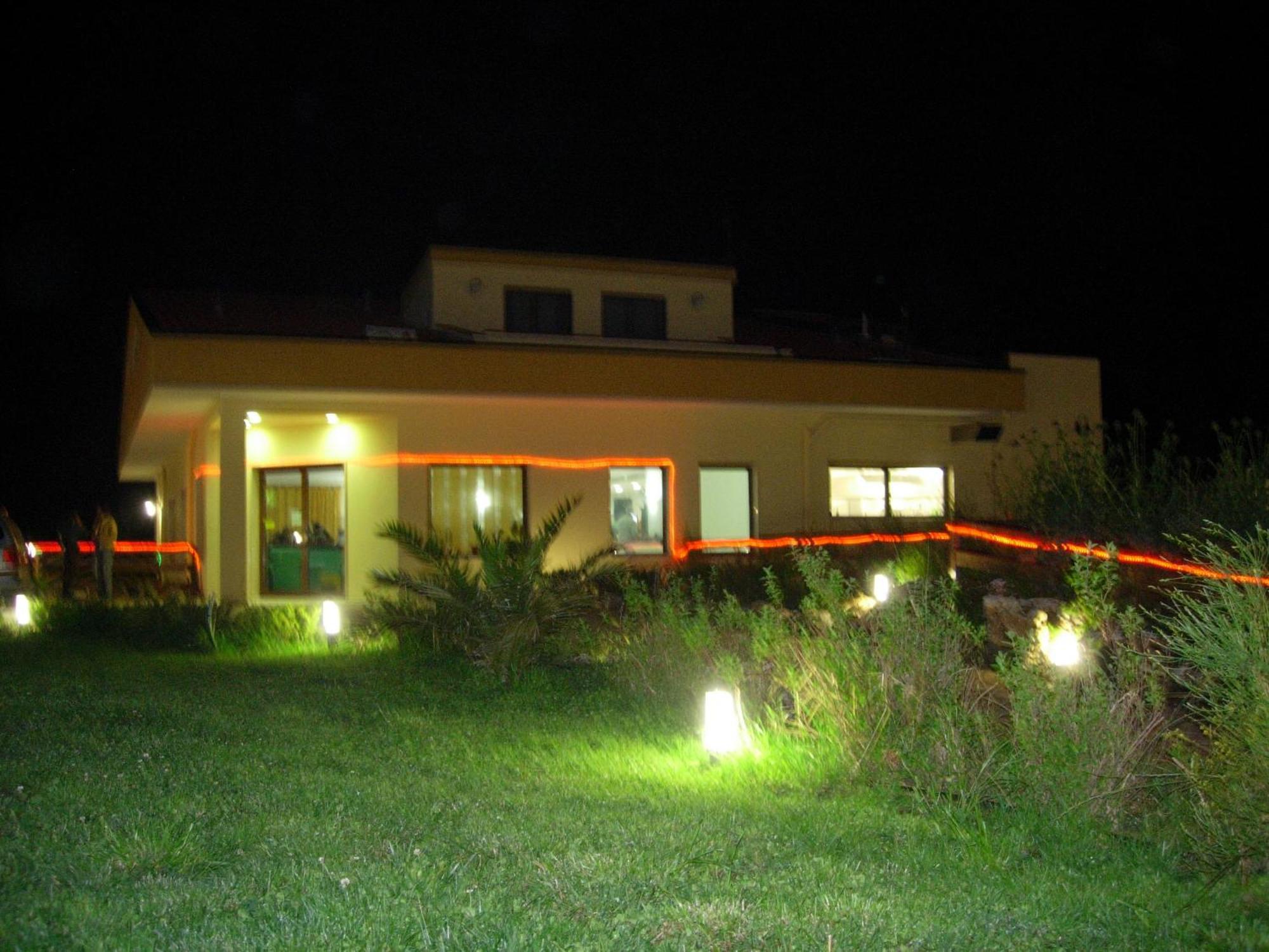 Agriturismo Terra Dei Sassi มาเตรา ภายนอก รูปภาพ