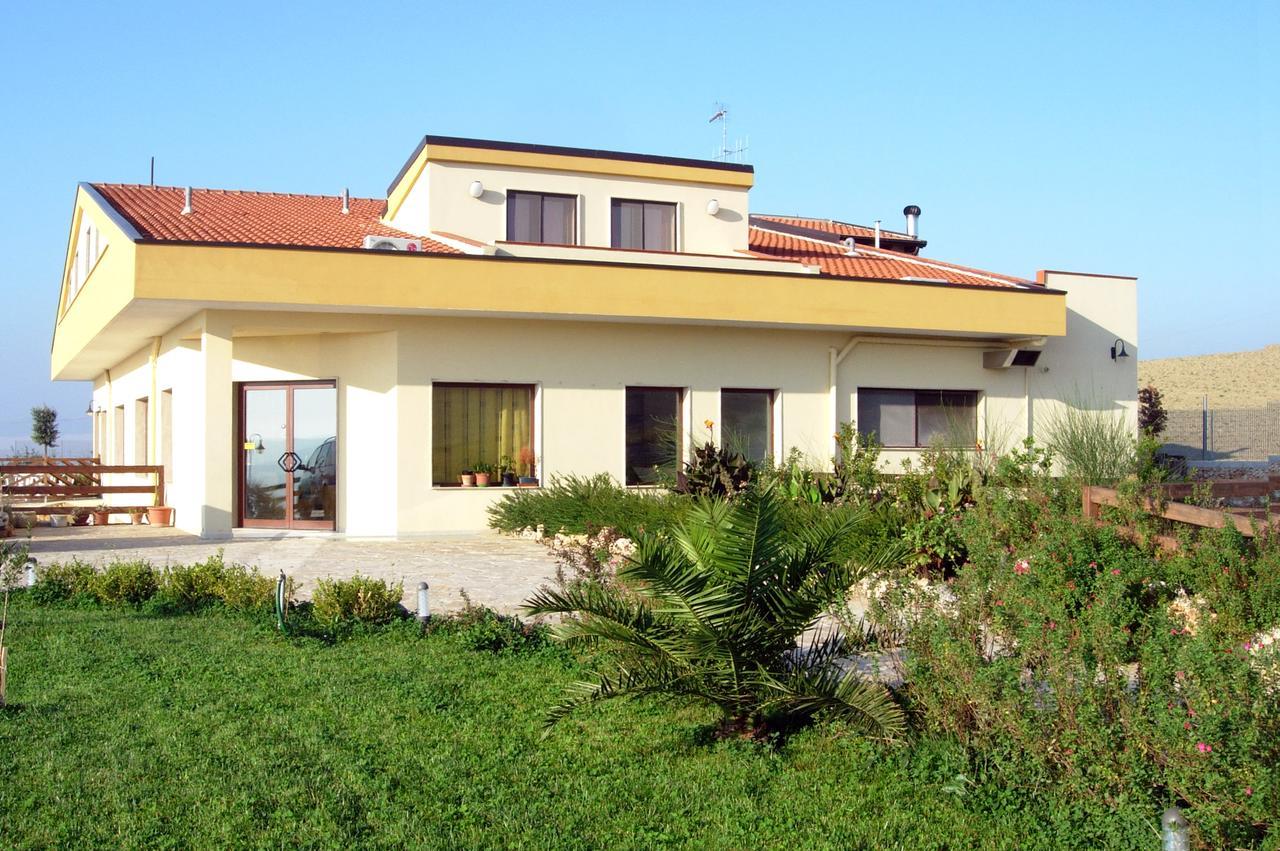 Agriturismo Terra Dei Sassi มาเตรา ภายนอก รูปภาพ